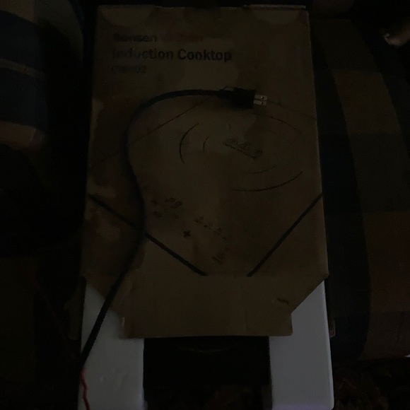 Introductions cook top flat top with us plug - Picture 3 of 3